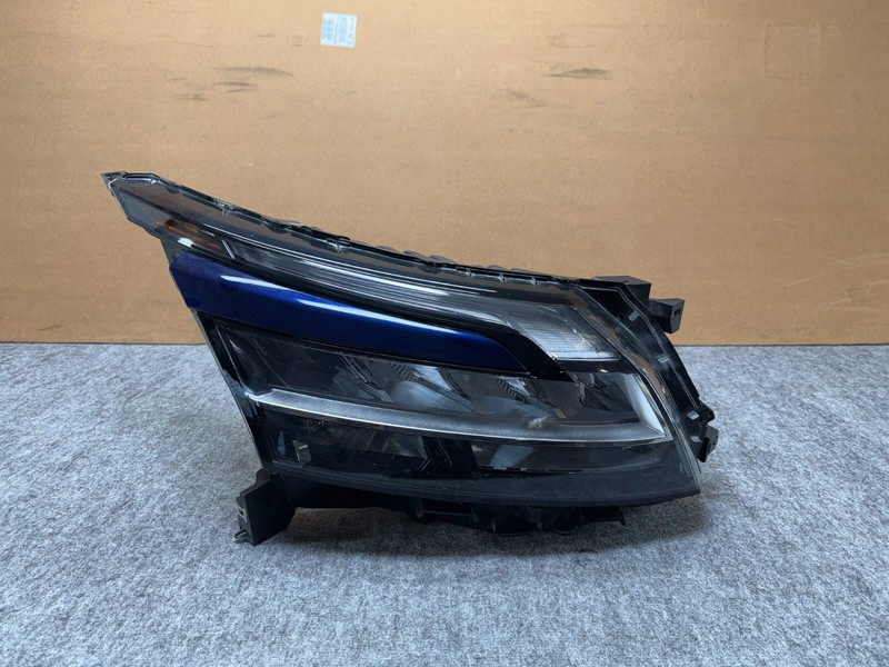 NISSAN PATHFINDER 2022-2025 OEM RIGHT PASSENGER LED HEADLIGHT LAMP ASSEMBLY
