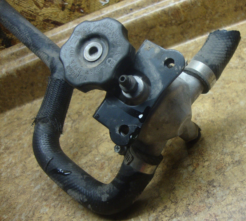 2001 Kawasaki Vulcan VN1500 VN 1500 Classic Coolant Thermostat Housing Cooling
