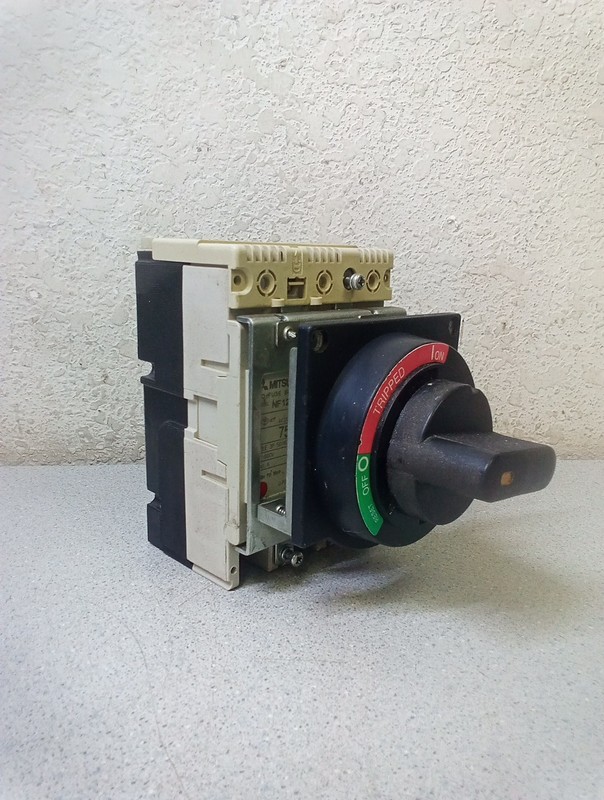 Mitsubishi No-Fuse Breaker NF125-CW w/ Twist Switch