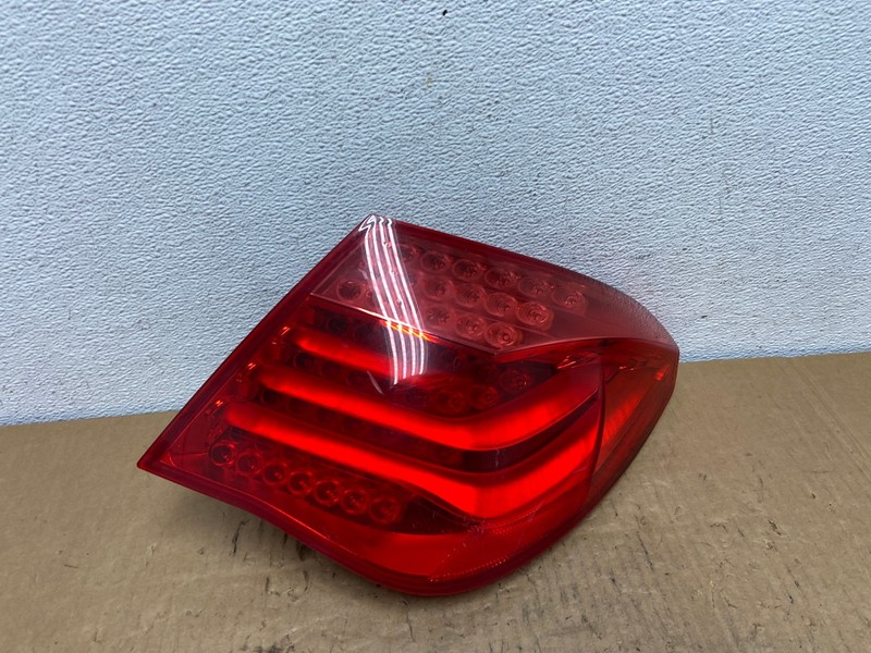 2009 to 2012 Bmw 7-Series F01 F02 750i Right Passenger Tail Light OEM AC8205 LK