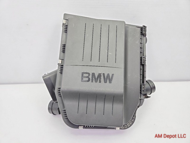 2009 BMW 135i E82 E88 Air Box / Air Cleaner Filter Box 13717556547, 13717600031