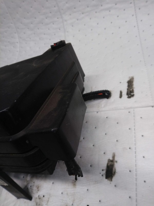 2012 Chevrolet Equinox OEM Used Fuse Box 2.4L Brown 135k Miles NJ25-23245-589707