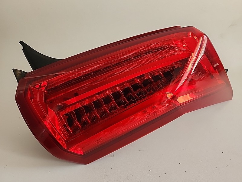 2015 - 2019Cadillac ATS Rear Right Tail Light Lamp OEM 23399694 LH LR SDN