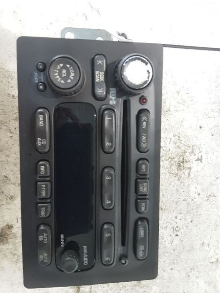 2003-2005 Chevy Avalanche Radio AM FM Stereo 6 Disc CD Opt UC6