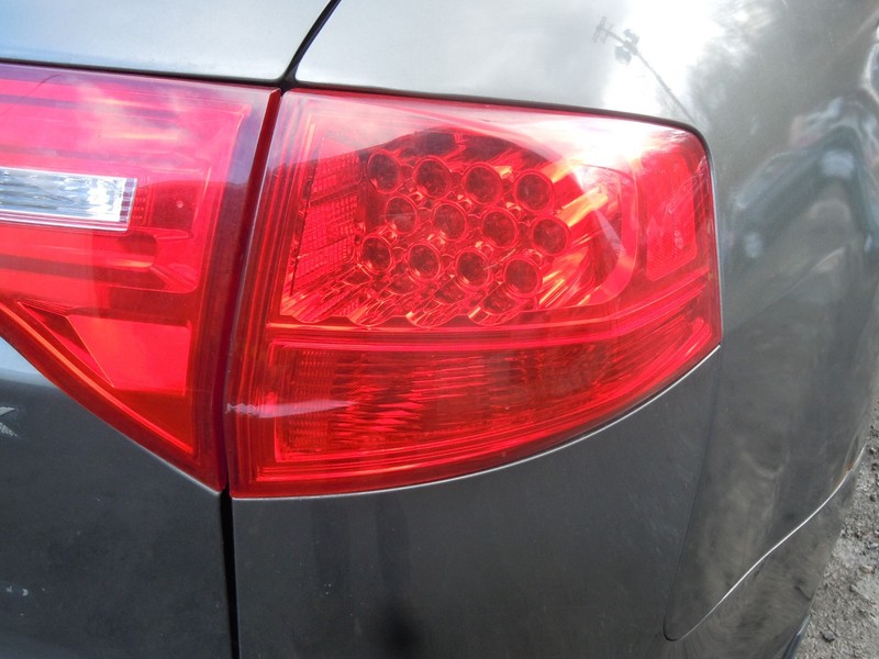 2007-2009 Acura MDX Quarter Panel Mounted Tail Light Lamp Passenger Right RH OEM