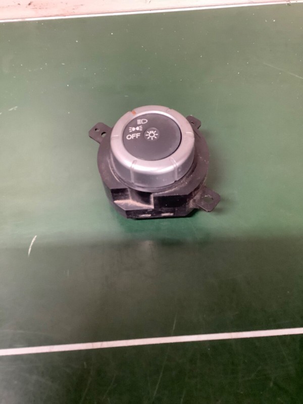 06-08 Ridgeline Lighting switch used OEM