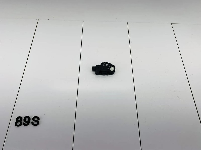 16-17 VOLVO XC60 LEFT SIDE DASHBOARD PANEL HVAC FLAP DOOR ACTUATOR OEM