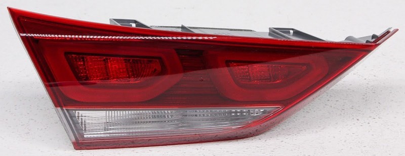 OEM Hyundai Elantra Sedan Left Driver Side LED Tail Lamp Lens Chip