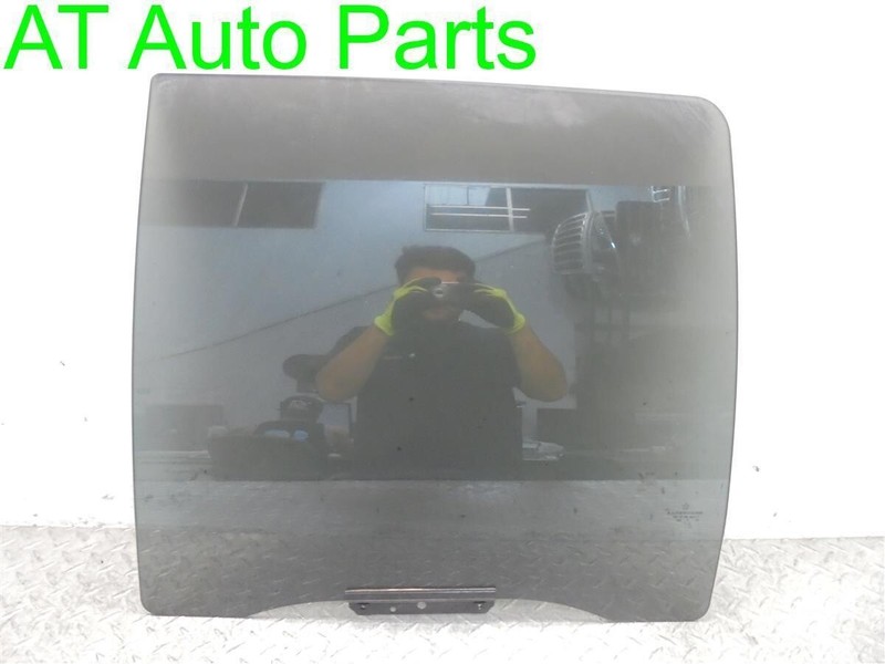 1998-2003 DODGE DURANGO PASSENGER RIGHT REAR DOOR GLASS WINDOW OEM 55256408AC