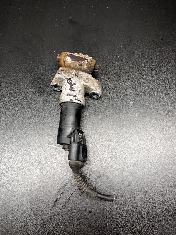 2010-2016 Porsche Panamera 4s 970 Emergency Parking Brake Actuator Motor Right Q