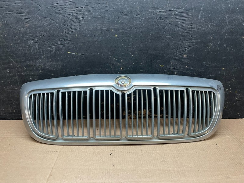 1998 to 2002 Mercury Grand Marquis Front Upper Grill Grille OEMY9445 DG