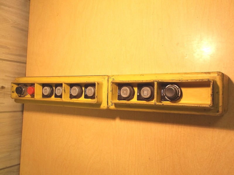 USED DANIEL WOODHEAD 9 BUTTON SAFEWAY CONTROLLER FREE SHIPPING
