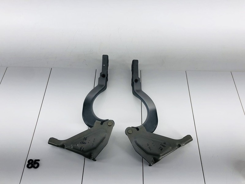 14-18 JEEP CHEROKEE FRONT LEFT & RIGHT SIDE HOOD HINGE SUPPORT SET OF 2 OEM