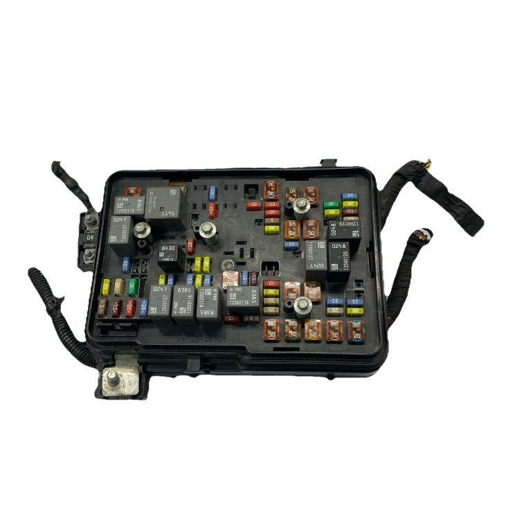 Chevrolet Equinox junction box 13 to 16 fuse relay block 2.4L federal 22929763