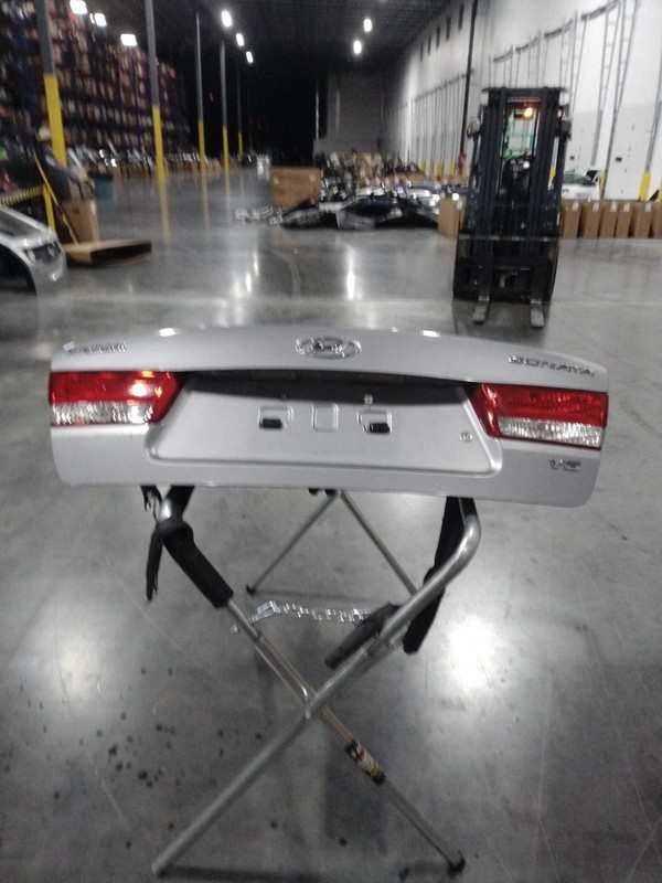2007 Hyundai Sonata Deck Lid OEM Used 4DR SED Color UNKNOWN 121K Miles
