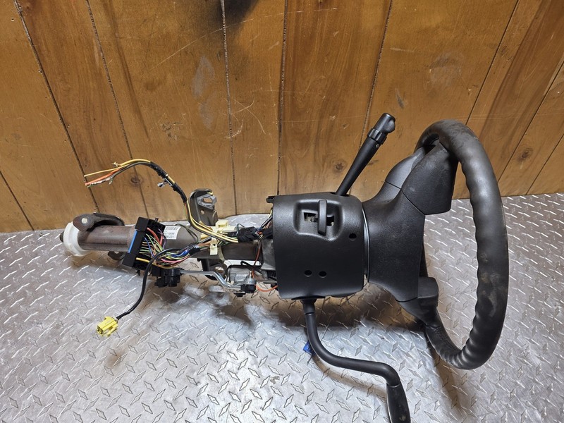 2003-2007 Chevrolet Steerting Column Column Shift Radio Control (opt Uk3)