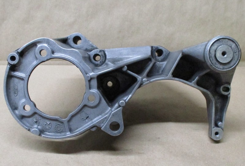 USED 1999-2004 OEM FORD MUSTANG POWER STEERING PUMP BRACKET F8ZE-10239-AA