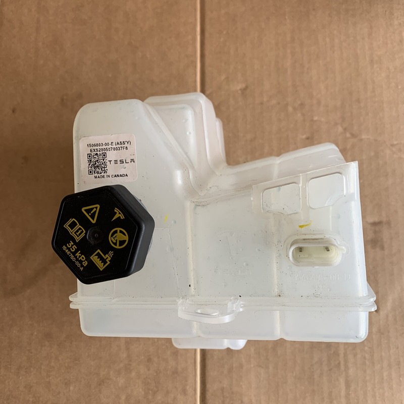 Tesla Model Y Supermanifold Coolant Bottle 1506803-00-E 3528 S24