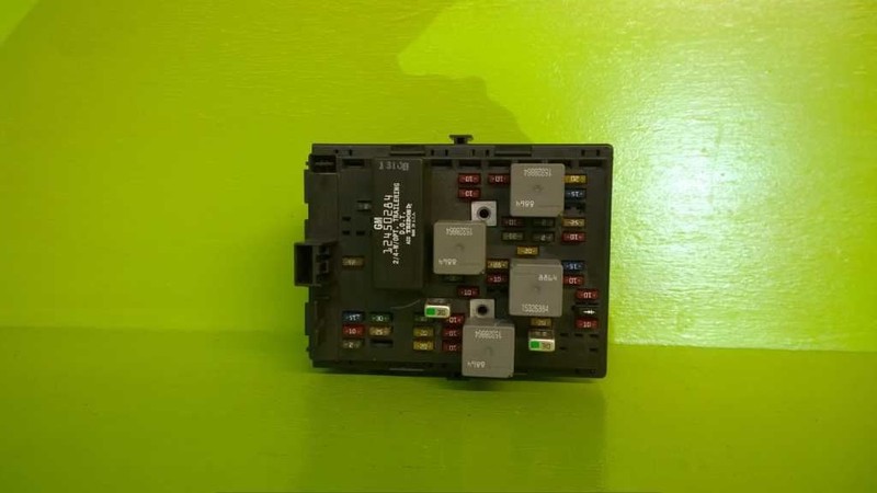 01 02 PONTIAC AZTEK 3.4L AT FUSE RELAY BOX OEM 2062-3