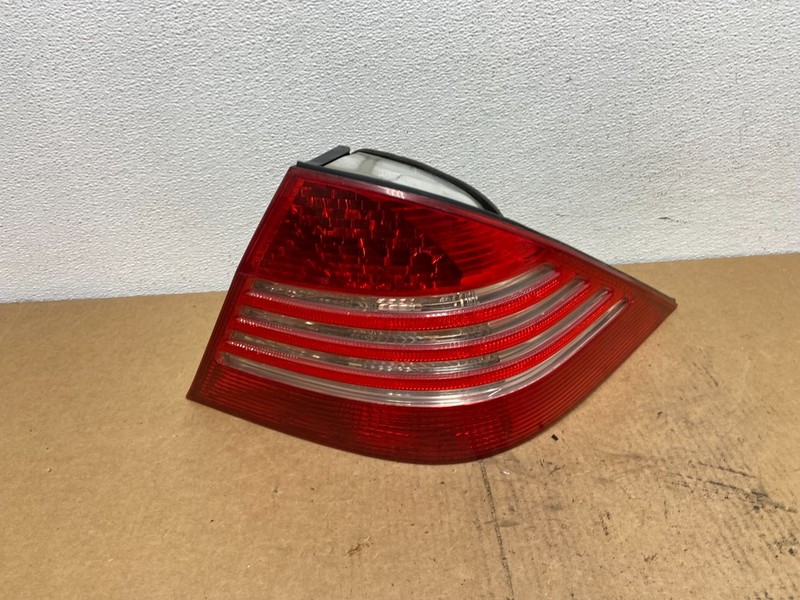 2003 to 2006 Mercedes-Benz S-Class Tail Light Right Passenger Side Oem AC3141 DW