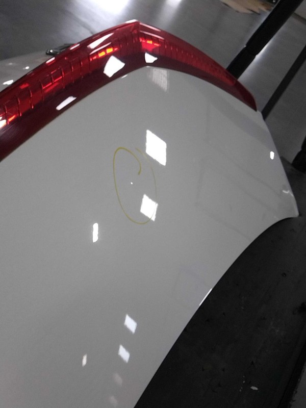 2018 Cadillac ATS Deck Lid Trunk Lid White OEM 22806598 Used 90K Miles