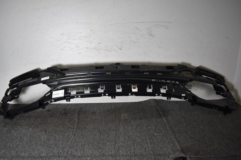 2020 2021 2022 BMW 7 SERIES REAR BUMPER COVER SUPPORT RAIL 51128074015 OEM