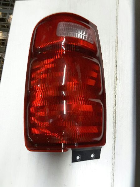 97 FORD EXPEDITION R. TAIL LIGHT NON-METALIC COATED BODY 70329