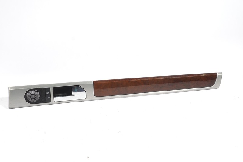 2004 - 2007 VOLKSWAGEN TOUAREG 7L REAR RIGHT INTERIOR DOOR HANDLE W WOOD TRIM