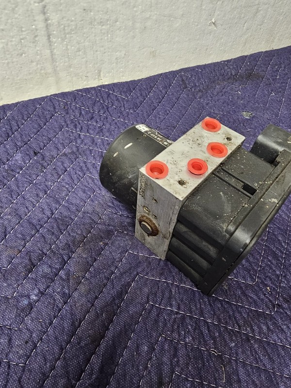 2004 Jetta ABS Anti Lock Brake Actuator Pump OEM