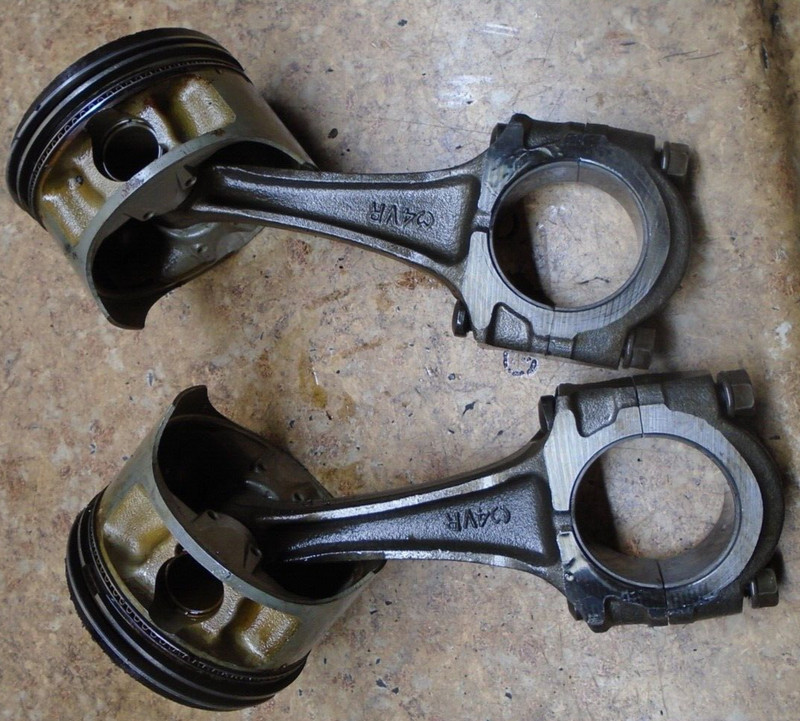 2000 Yamaha XVS650 XVS 650 A V Star Classic Engine Pistons Connecting Rods Motor