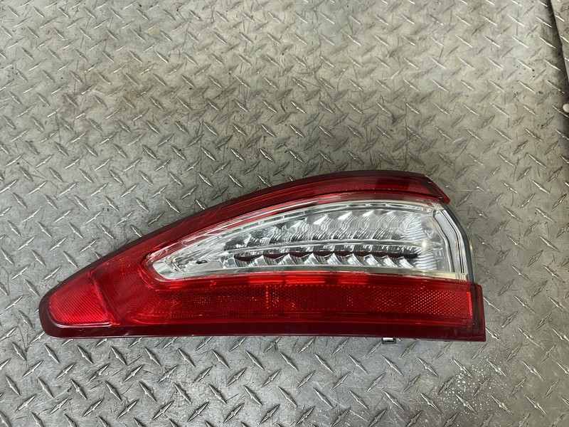 13-16 Ford Fusion Driver Left Tail Light Tail Lamp Oem Tested