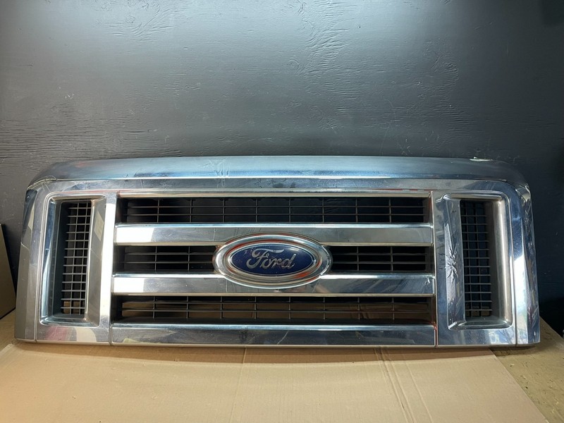 2008 to 2014 Ford Econoline E150 E250 Front Upper Chrome Grill Grille ad8357 DG