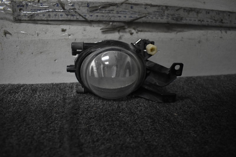 2001-2003 BMW 540I BASE RIGHT SIDE FOG LIGHT FACTORY OEM