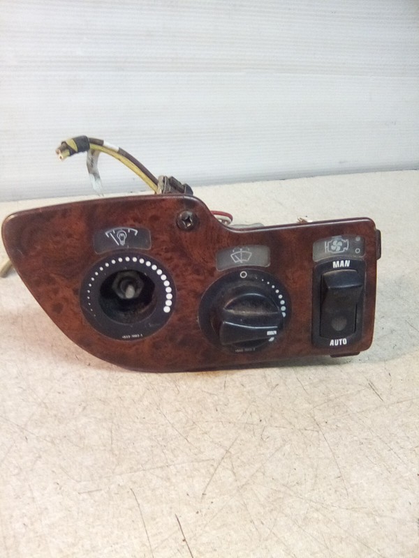Kenworth S64-1039-1 Dash Wiper Light Engine Switch "MISSING A KNOB"