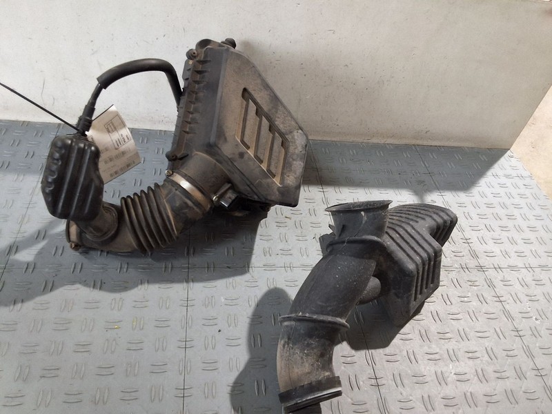 2010-2011 Chevy Equinox Air Cleaner Intake Box Assembly Fits 3.0L