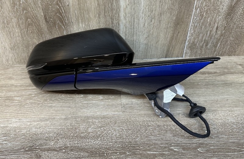 2023-24CADILLAC LYRIQ RH MIRRORASSY -BLACK/ BLUE - OEMPART #86544020
