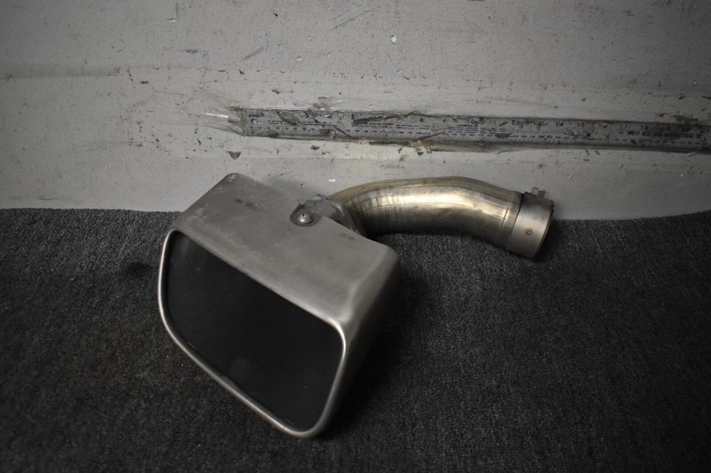 2019-2022 PORSCHE CAYENNE BASE EXHAUST TIP FACTORY OEM