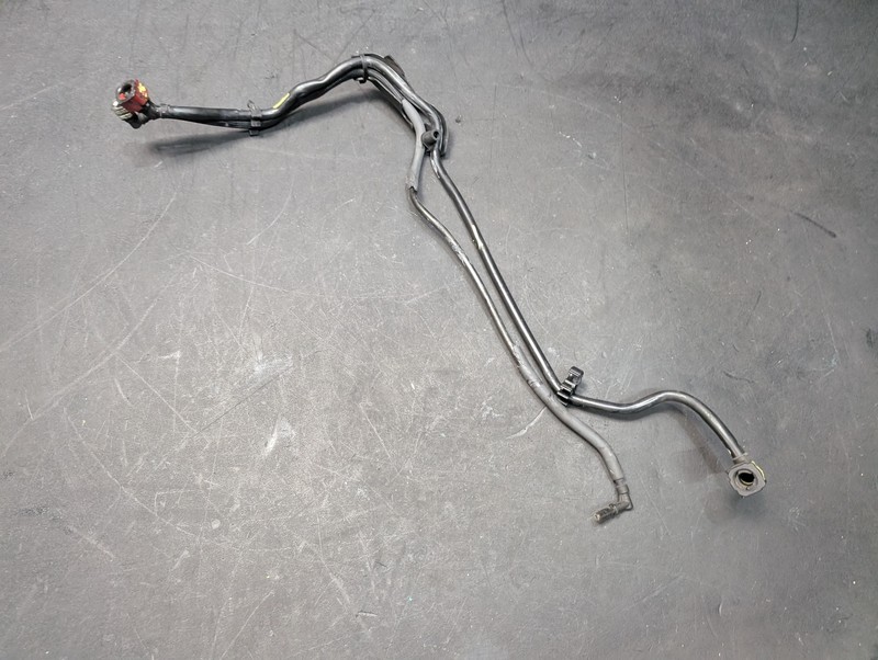 2PC 2PC Fuel Tank To Engine Hoses Set 2015 Volvo S60 31405779 2014 2016 - 2018
