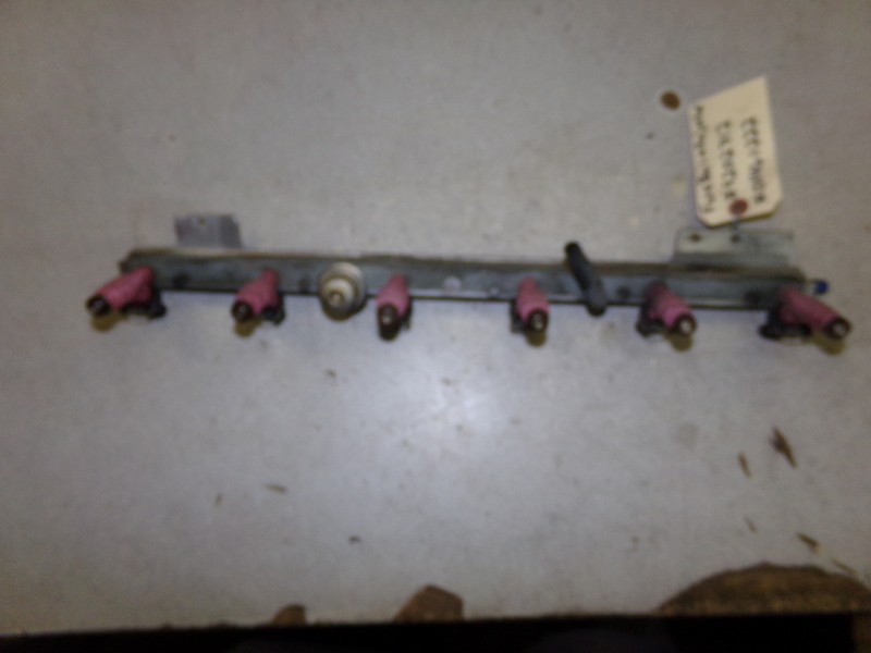 Volvo 01460222 9202712 Fuel Rail with Injectors *FREE SHIPPING*