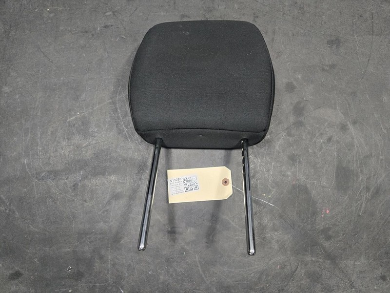 Front Right Seat Headrest 2022 Nissan Rogue 86400-6RA0A 2021 2023 2024 2025