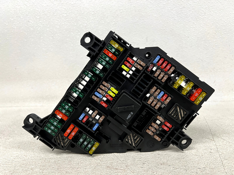 ⭐2013-2015 BMW 7-SERIES ENGINE JUNCTION DISTRIBUTION FUSE RELAY BOX OEM LOT2715