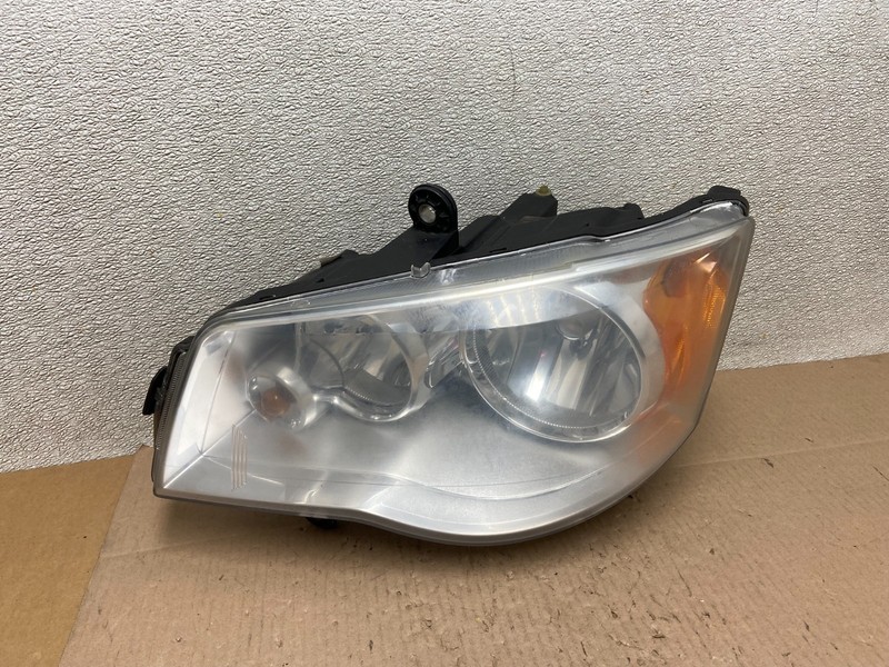 2008 to 2016 Chrysler Town and Country Left Driver Lh Side Headlight Z4011 DW
