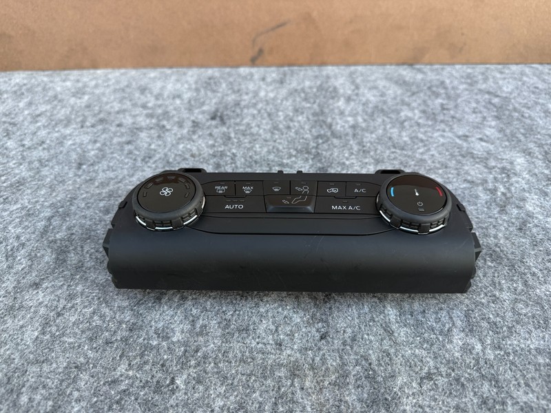 FORD BRONCO SPORT 2021-2025 OEM DASH AC CLIMATE CONTROL SWITCH PANEL ASSEMBLY