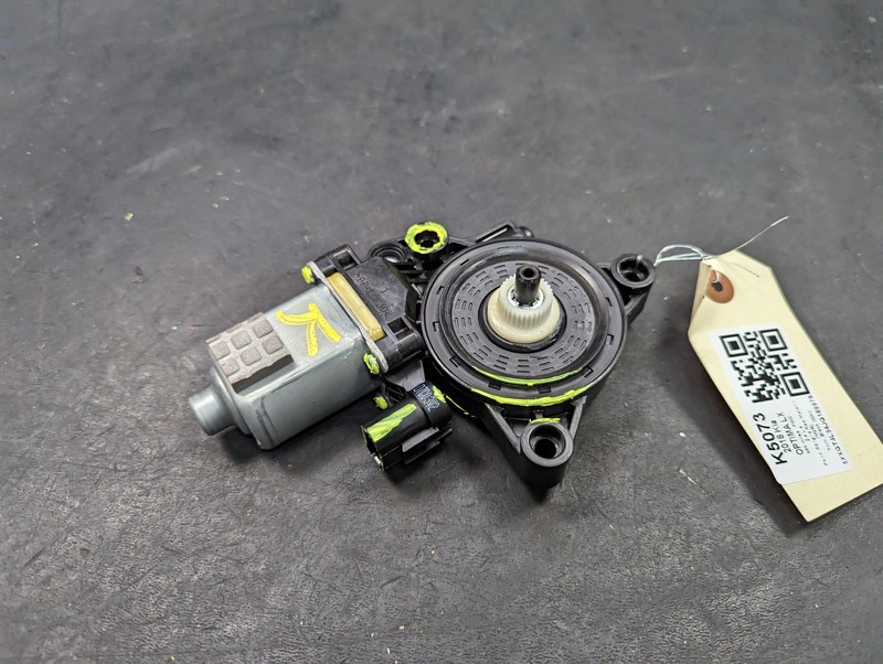 Rear Right Door Window Regulator Motor 2018 Kia Optima 83460-D4010 2016 - 2020