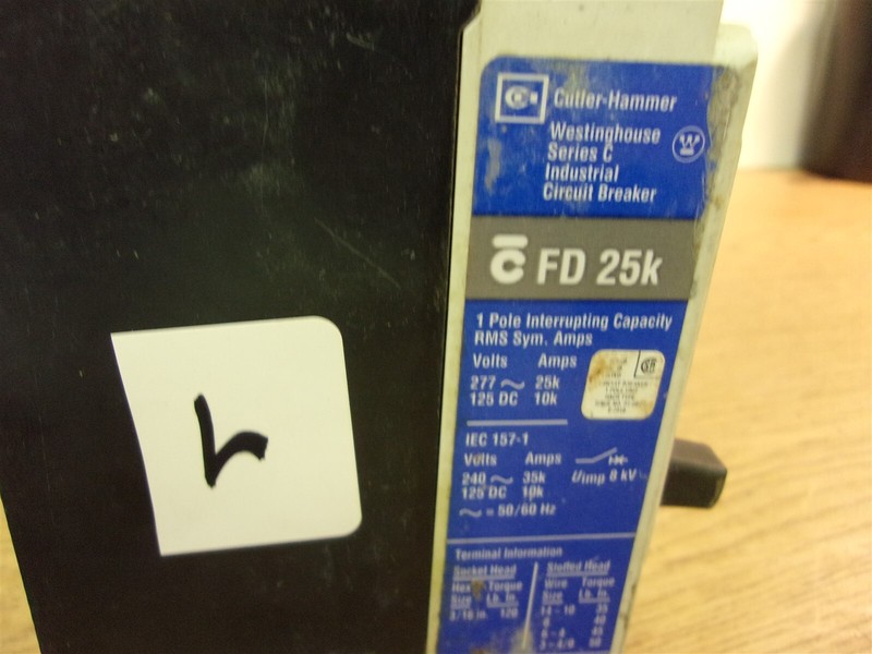 Cutler Hammer FD1015 1-Pole 15A Circuit Breaker "L" *FREE SHIPPING*