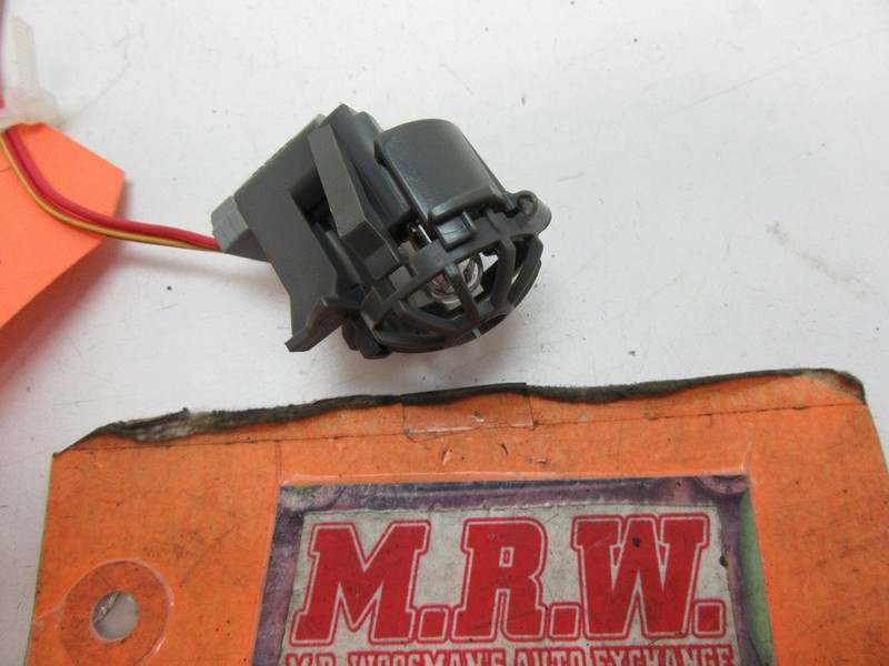 00-03 SOLARA CONVERTIBLE CARGO LIGHT LAMP WIRE PLUG CONNECTOR PIGTAIL HARNESS