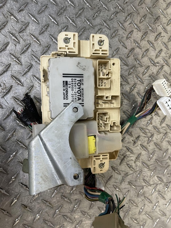 1996-97 Toyota RAV4 Fuse Relay Box Junction OEM 8264120141 Module 474-7C5