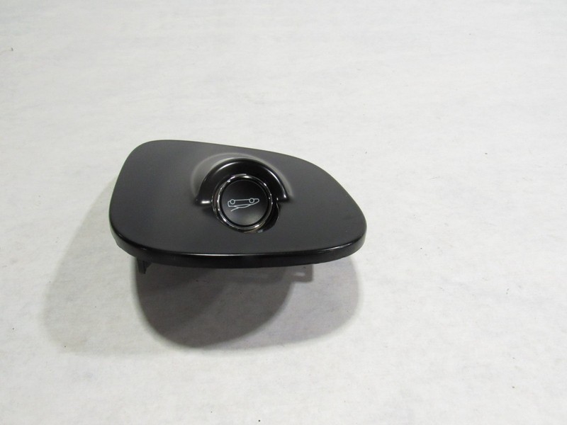 20-23 McLaren GT 2021 Rear Trunk Storage Release Switch Button W/ Cover Trim ;@1