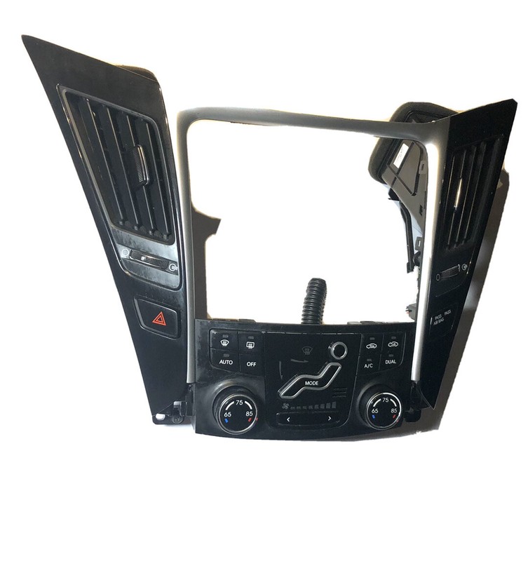 2011 - 2014 Hyundai Sonata Center Climate Control Bezel Unit97250-3SXXX OEM !