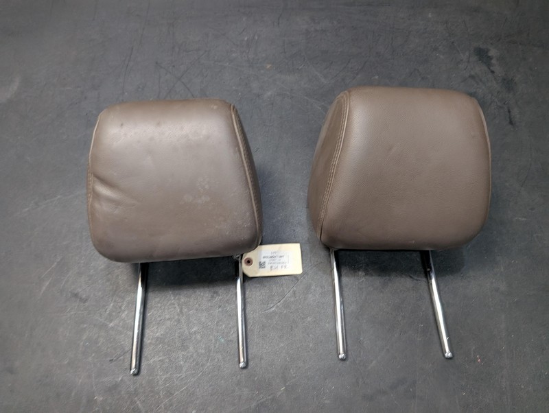 2PC Front Right & Left Seat Headrest Set 2013 Lincoln MKT 2014 2015 2016 - 2019